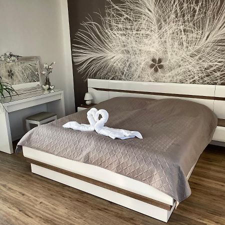 Apartman Az Pro 8 Osob Humpolec Dış mekan fotoğraf