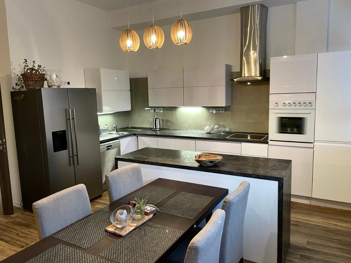 Apartman Az Pro 8 Osob Humpolec Dış mekan fotoğraf