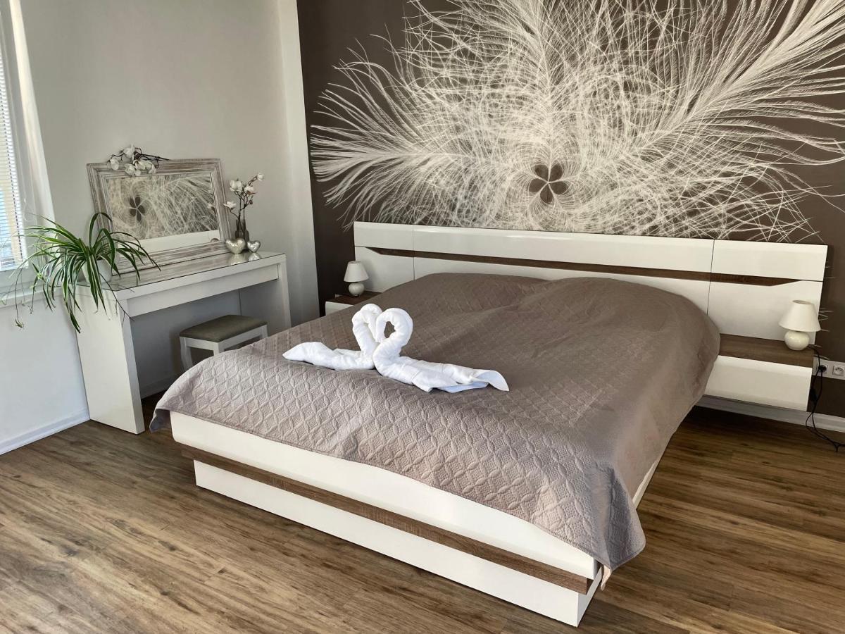 Apartman Az Pro 8 Osob Humpolec Dış mekan fotoğraf